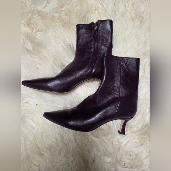 Elegant Purple Women's Boots - Picture 1 of 5
